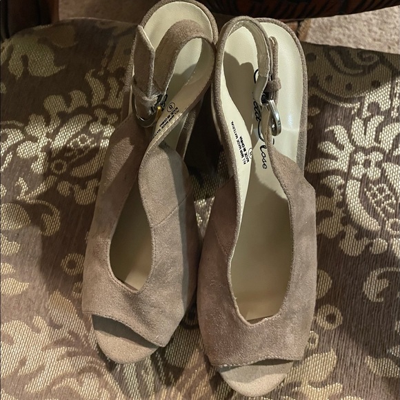 💕SOLD…Platforms Peeps! - Picture 1 of 4